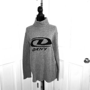 D K N Y. Women’s Lambs Wool Long Sleeve Sweater